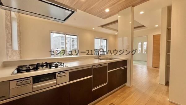 �_�ސ쌧������s�����u2���ڂ̐V�z��ˌ��ẴL�b�`��