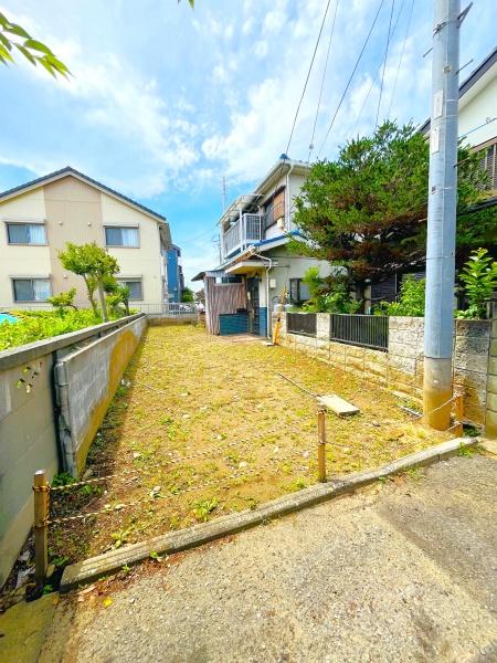 �_�ސ쌧������s�����̒��È�ˌ��Ă̑O�ʓ��H�܂ތ��n�ʐ^