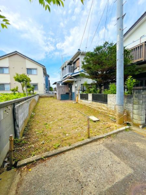 �_�ސ쌧������s�����̒��È�ˌ��Ă̑O�ʓ��H�܂ތ��n�ʐ^