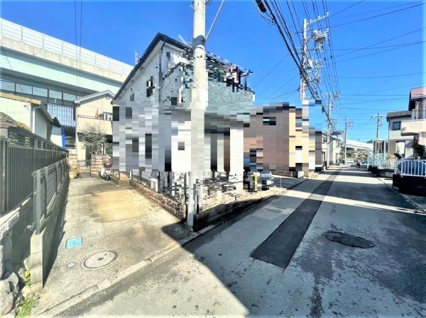 �_�ސ쌧������s�~���̒��È�ˌ��Ă̑O�ʓ��H�܂ތ��n�ʐ^