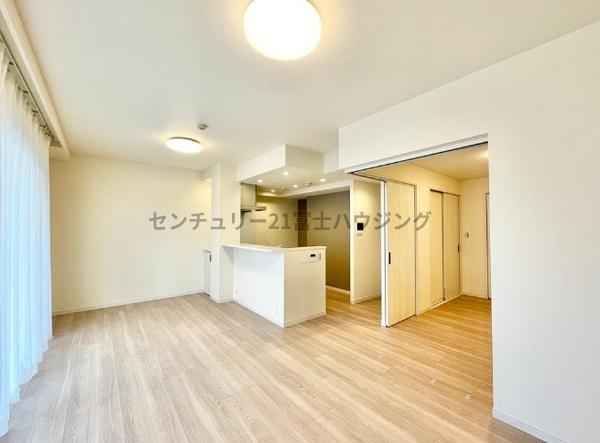 �_�ސ쌧������s������̒��Ã}���V�����̃��r���O