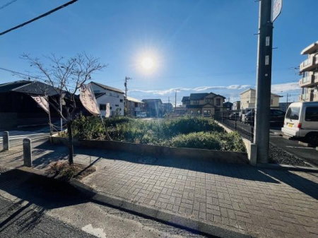 �_�ސ쌧������s�݂���4���ڂ̓y�n�̑O�ʓ��H�܂ތ��n�ʐ^