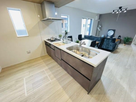 �_�ސ쌧������s�����̐V�z��ˌ��ẴL�b�`��