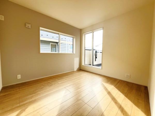 �_�ސ쌧����s�H��5���ڂ̐V�z��ˌ��Ă̗m��