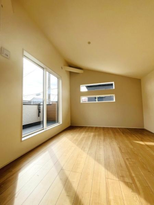 �_�ސ쌧����s�H��5���ڂ̐V�z��ˌ��Ă̗m��