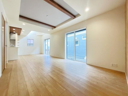 �_�ސ쌧����s�H��5���ڂ̐V�z��ˌ��Ẵ��r���O