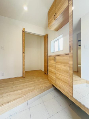 �_�ސ쌧����s�H��5���ڂ̐V�z��ˌ��Ă̌���