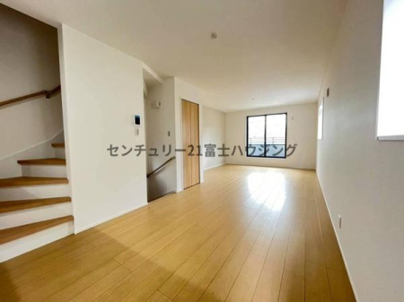 �_�ސ쌧����s�ғ����C��1���ڂ̐V�z��ˌ��Ẵ��r���O