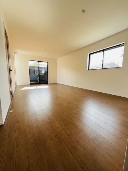 �_�ސ쌧������s�l�V���̐V�z��ˌ��Ẵ��r���O