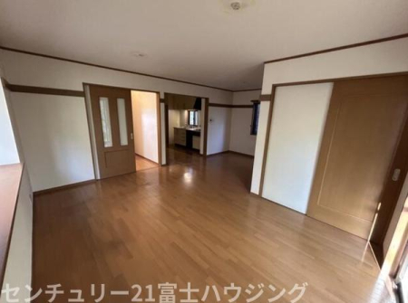 �_�ސ쌧����s�����C��4���ڂ̒��È�ˌ��Ẵ��r���O