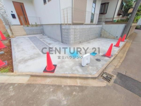 �_�ސ쌧����s�P�s��2���ڂ̐V�z��ˌ��Ă̒��ԏ�