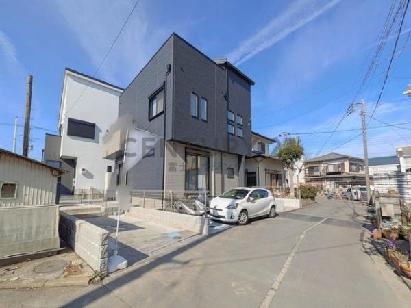 �_�ސ쌧������s�l�V���̐V�z��ˌ��Ă̑O�ʓ��H�܂ތ��n�ʐ^