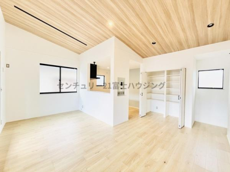 �_�ސ쌧������s���a�c1���ڂ̐V�z��ˌ��Ẵ��r���O