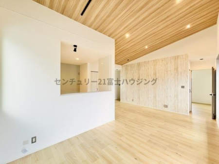 �_�ސ쌧������s���a�c1���ڂ̐V�z��ˌ��Ẵ��r���O