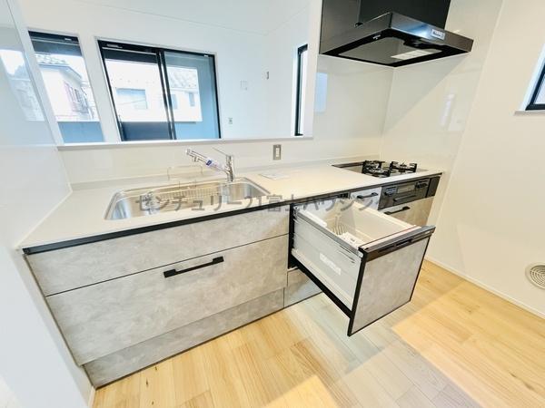 �_�ސ쌧������s���a�c1���ڂ̐V�z��ˌ��ẴL�b�`��