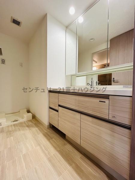 �_�ސ쌧������s�ԏ����̒��Ã}���V�����̐��ʑ�E���ʏ�