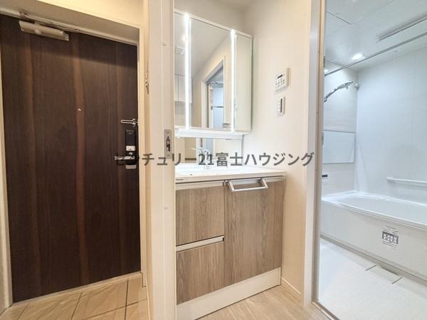 �_�ސ쌧����s�쓡��̒��Ã}���V�����̐��ʑ�E���ʏ�