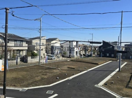 �_�ސ쌧����s���q�̓y�n�̑O�ʓ��H�܂ތ��n�ʐ^