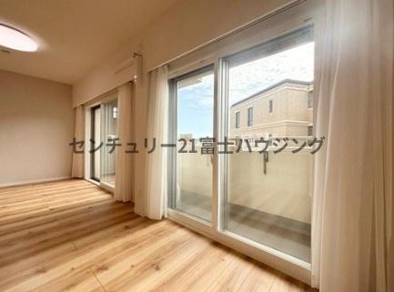 �_�ސ쌧����s�А��C��3���ڂ̒��Ã}���V�����̃��r���O