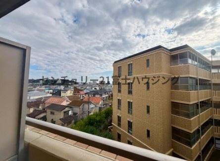 �_�ސ쌧����s�А��C��3���ڂ̒��Ã}���V�����̏Z�˂���̒��]�ʐ^