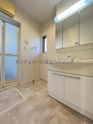 �_�ސ쌧������s�H��1���ڂ̒��È�ˌ��Ă̐��ʑ�E���ʏ�