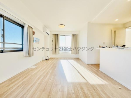 �_�ސ쌧������s�ᏼ���̒��Ã}���V�����̃��r���O