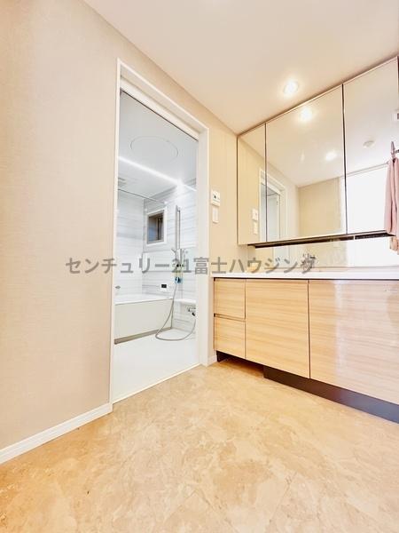 �_�ސ쌧������s�ᏼ���̒��Ã}���V�����̐��ʑ�E���ʏ�