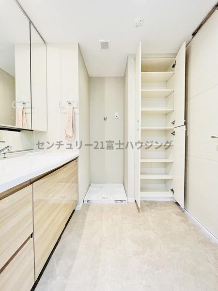 �_�ސ쌧������s�ᏼ���̒��Ã}���V�����̐��ʑ�E���ʏ�