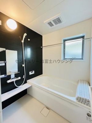 �_�ސ쌧������s���c3���ڂ̐V�z��ˌ��Ă̗���