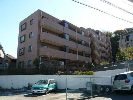 �_�ސ쌧���q�s�J�c3���ڂ̒��Ã}���V�����̌��n�O�ώʐ^