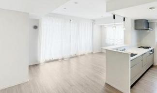 �_�ސ쌧���q�s��5���ڂ̒��Ã}���V�����̃��r���O