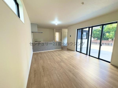 �_�ސ쌧������s���c1���ڂ̐V�z��ˌ��Ẵ��r���O