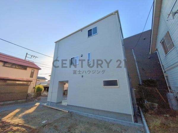 �_�ސ쌧����s�{�O�̐V�z��ˌ��Ẳ摜