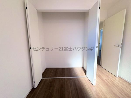 �_�ސ쌧������s���c1���ڂ̐V�z��ˌ��Ă̎��[