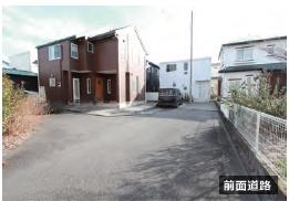 �_�ސ쌧����s�����_��4���ڂ̒��È�ˌ��Ă̑O�ʓ��H�܂ތ��n�ʐ^