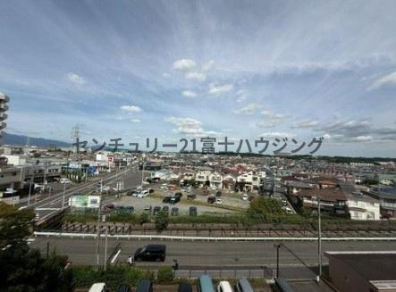 �_�ސ쌧������s�{��5���ڂ̒��Ã}���V�����̏Z�˂���̒��]�ʐ^