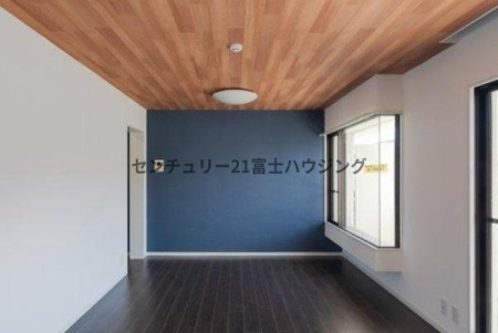 �_�ސ쌧������s�{�h���̒��Ã}���V�����̃��r���O