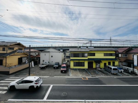 �_�ސ쌧������s����4���ڂ̐V�z��ˌ��Ă̏Z�˂���̒��]�ʐ^