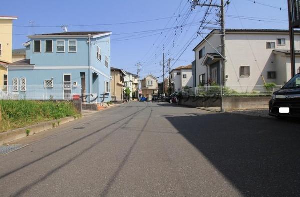 �_�ސ쌧������s�Ï��̓y�n�̑O�ʓ��H�܂ތ��n�ʐ^