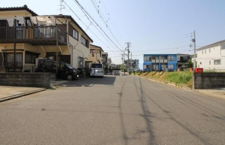 �_�ސ쌧������s�Ï��̓y�n�̑O�ʓ��H�܂ތ��n�ʐ^