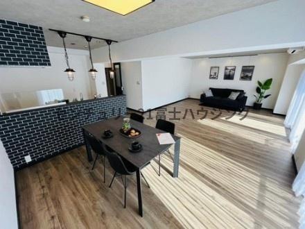 �_�ސ쌧���q�s���{�̒��Ã}���V�����̃��r���O