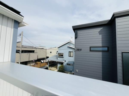 �_�ސ쌧������s���C�ݓ�4���ڂ̐V�z��ˌ��Ă̏Z�˂���̒��]�ʐ^