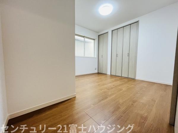 �_�ސ쌧������s����4���ڂ̐V�z��ˌ��Ă̎q������