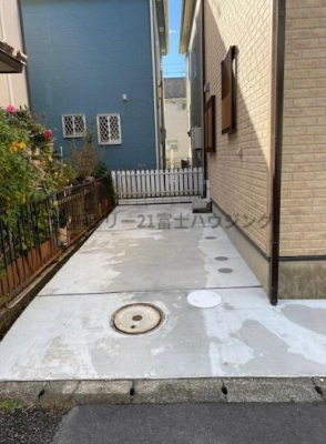 �_�ސ쌧������s���c4���ڂ̒��È�ˌ��Ă̒��ԏ�