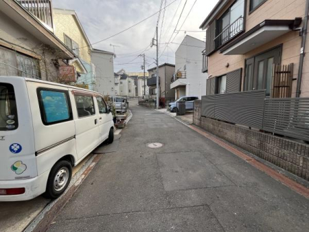 �_�ސ쌧������s�ԉH���̓y�n�̑O�ʓ��H�܂ތ��n�ʐ^