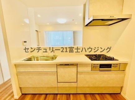 �_�ސ쌧����s������2���ڂ̒��Ã}���V�����̃L�b�`��