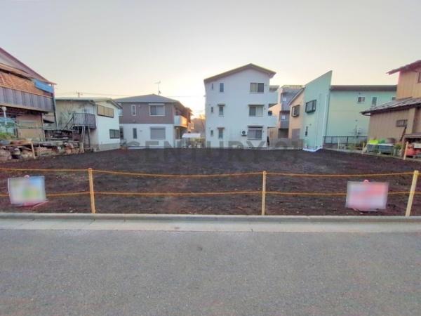 �_�ސ쌧����s���̓y�n�̑O�ʓ��H�܂ތ��n�ʐ^