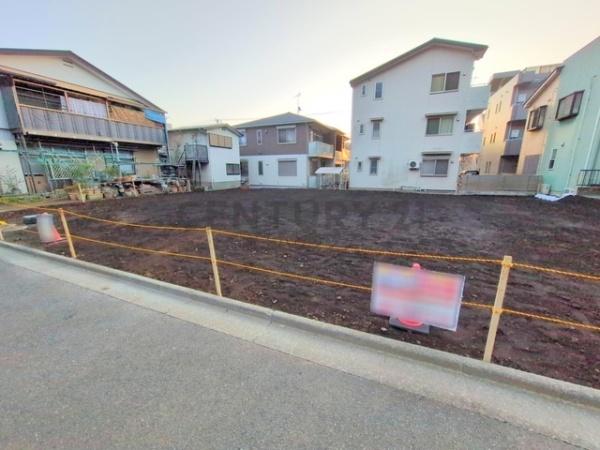 �_�ސ쌧����s���̓y�n�̑O�ʓ��H�܂ތ��n�ʐ^