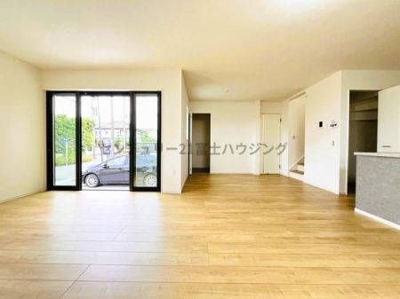 �_�ސ쌧����s���̐V�z��ˌ��Ẵ��r���O