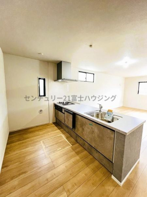 �_�ސ쌧����s���̐V�z��ˌ��ẴL�b�`��